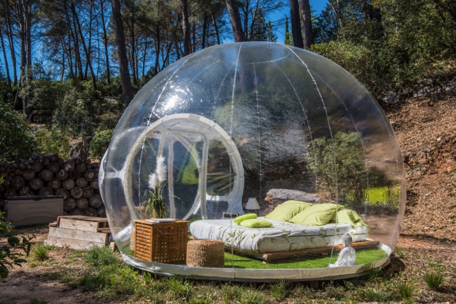 Bubble hotel in france